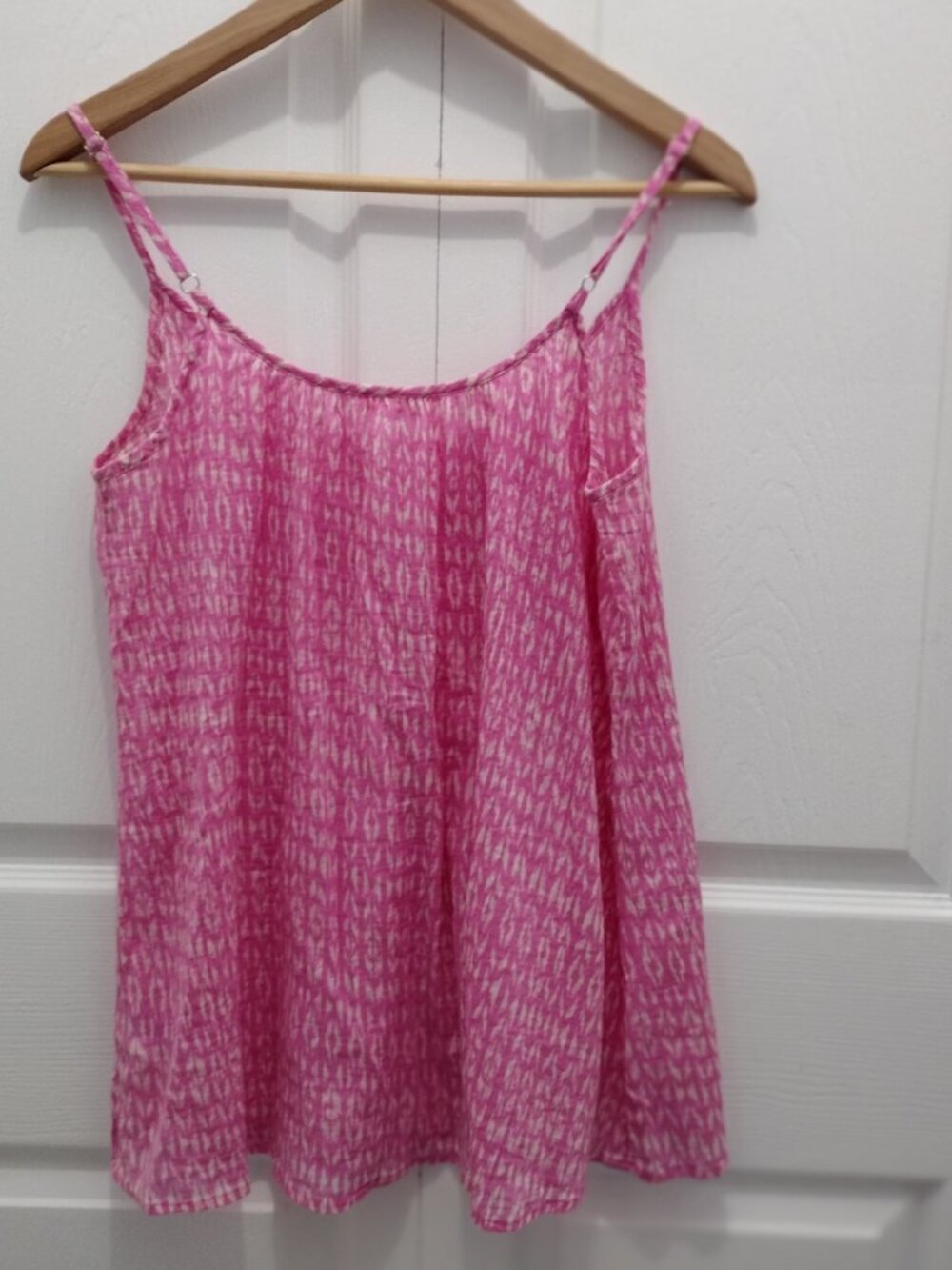 Soft Joie Pink Print Cami Top Medium 100% Cotton Adjustable Straps Summer - Picture 6 of 7